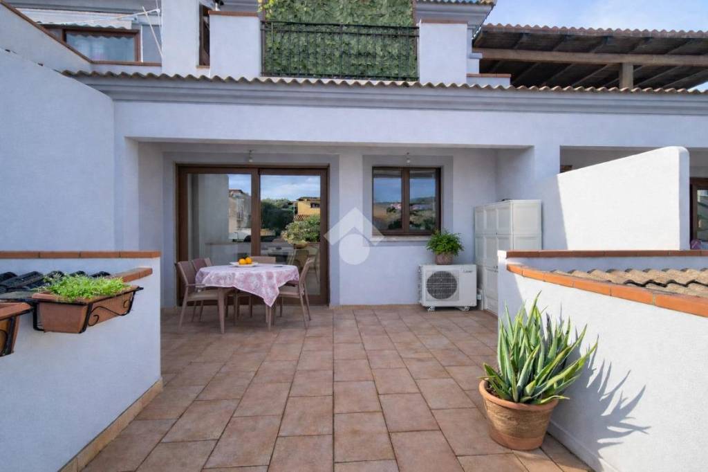 appartamento in vendita ad Arzachena