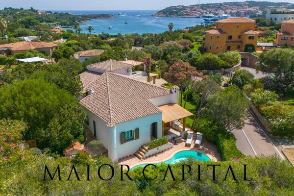 casa indipendente in vendita ad Arzachena in zona Porto Cervo