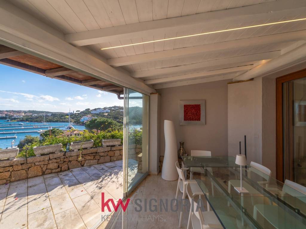 appartamento in vendita ad Arzachena in zona Porto Cervo