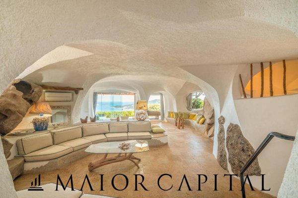 casa indipendente in vendita ad Arzachena in zona Porto Cervo