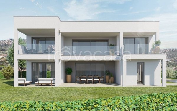 casa indipendente in vendita ad Arzachena in zona Abbiadori