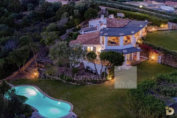 casa indipendente in vendita ad Arzachena in zona Porto Cervo