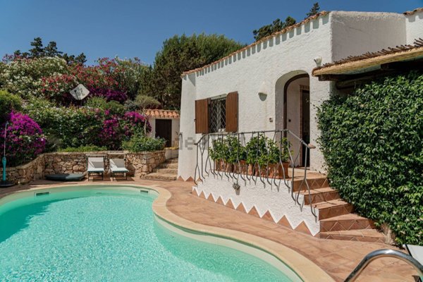 casa indipendente in vendita ad Arzachena in zona Porto Cervo