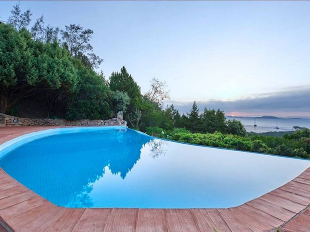 casa indipendente in vendita ad Arzachena in zona Porto Cervo