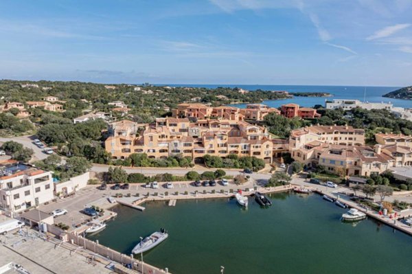 appartamento in vendita ad Arzachena in zona Porto Cervo