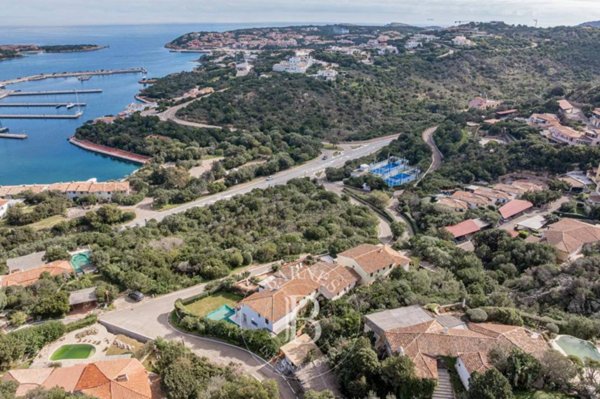appartamento in vendita ad Arzachena in zona Porto Cervo
