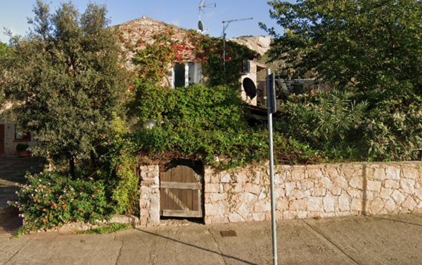 casa indipendente in vendita ad Arzachena in zona Baja Sardinia