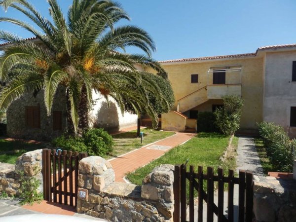 appartamento in vendita ad Arzachena in zona Cannigione