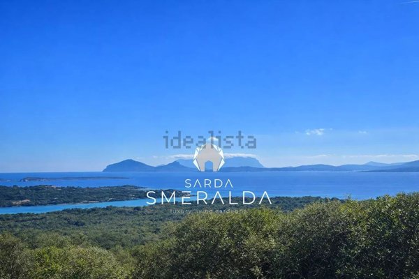 terreno edificabile in vendita ad Arzachena