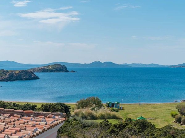 appartamento in vendita ad Arzachena