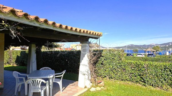 casa indipendente in vendita ad Arzachena in zona Cannigione