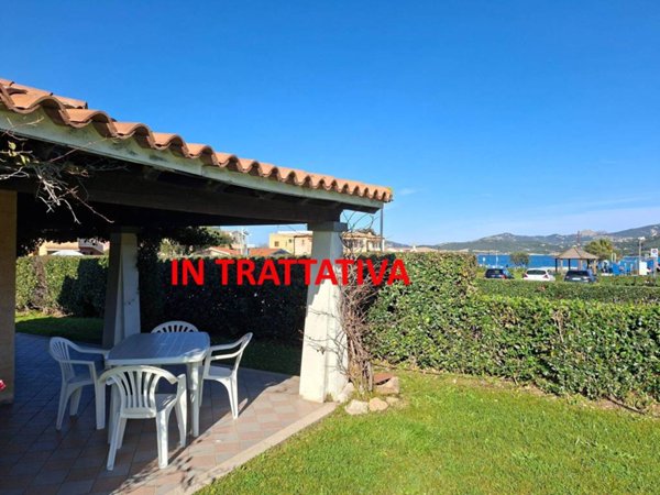 casa indipendente in vendita ad Arzachena in zona Cannigione