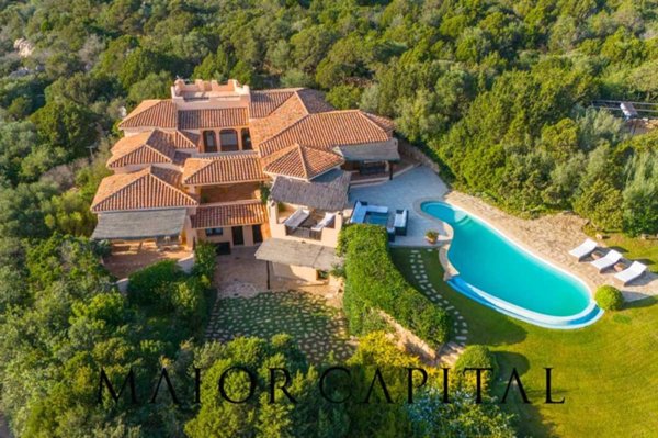 casa indipendente in vendita ad Arzachena in zona Porto Cervo