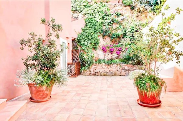 quadrivano in vendita ad Arzachena in zona Pantogia