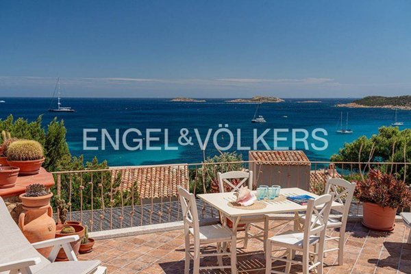 appartamento in vendita ad Arzachena in zona Porto Cervo