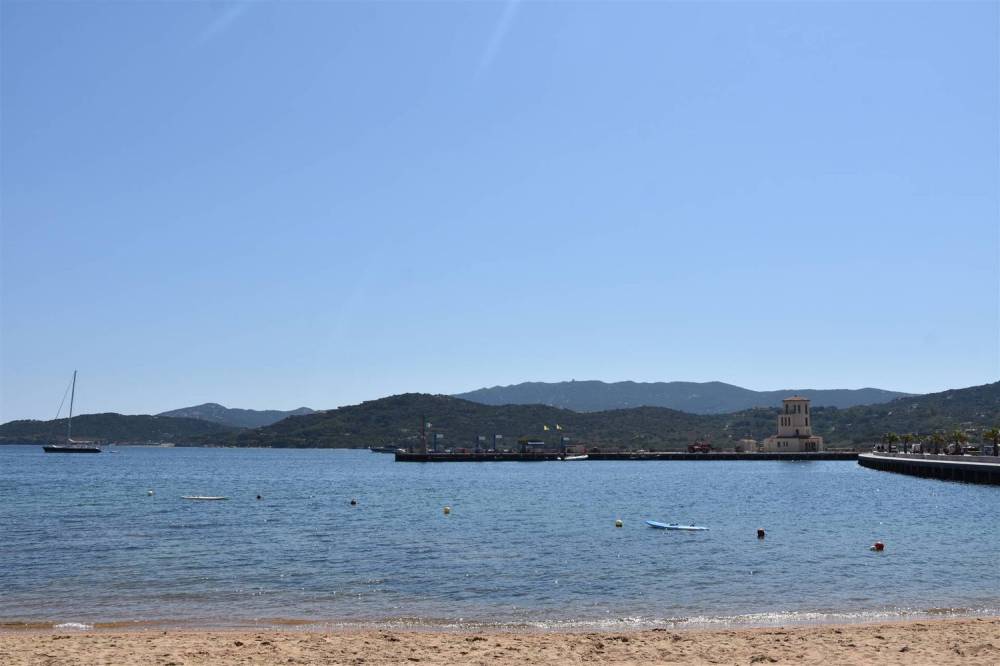 casa indipendente in vendita ad Arzachena in zona Cannigione