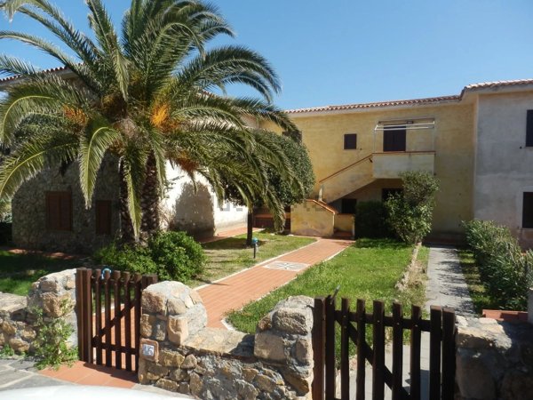 appartamento in vendita ad Arzachena in zona Cannigione