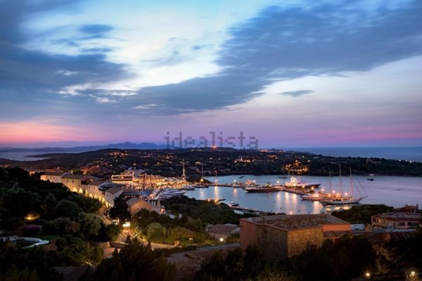 appartamento in vendita ad Arzachena in zona Porto Cervo