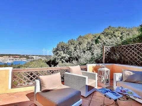appartamento in vendita ad Arzachena in zona Porto Cervo
