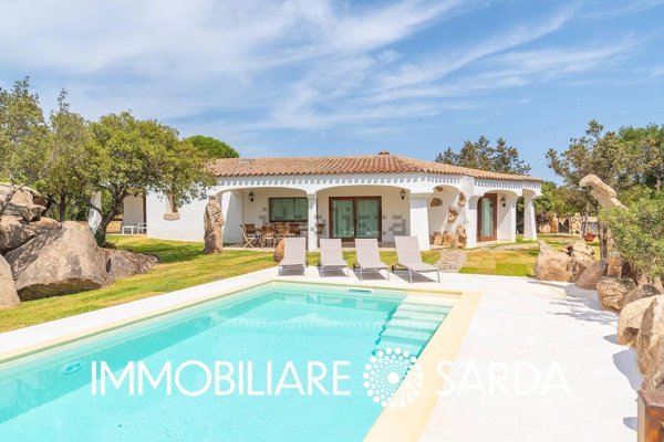 casa indipendente in vendita ad Arzachena in zona Porto Cervo