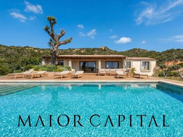 casa indipendente in vendita ad Arzachena in zona Porto Cervo