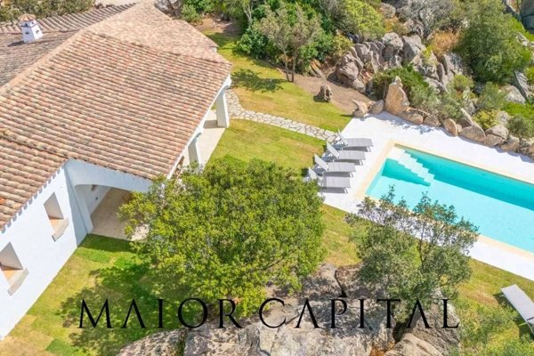casa indipendente in vendita ad Arzachena in zona Porto Cervo