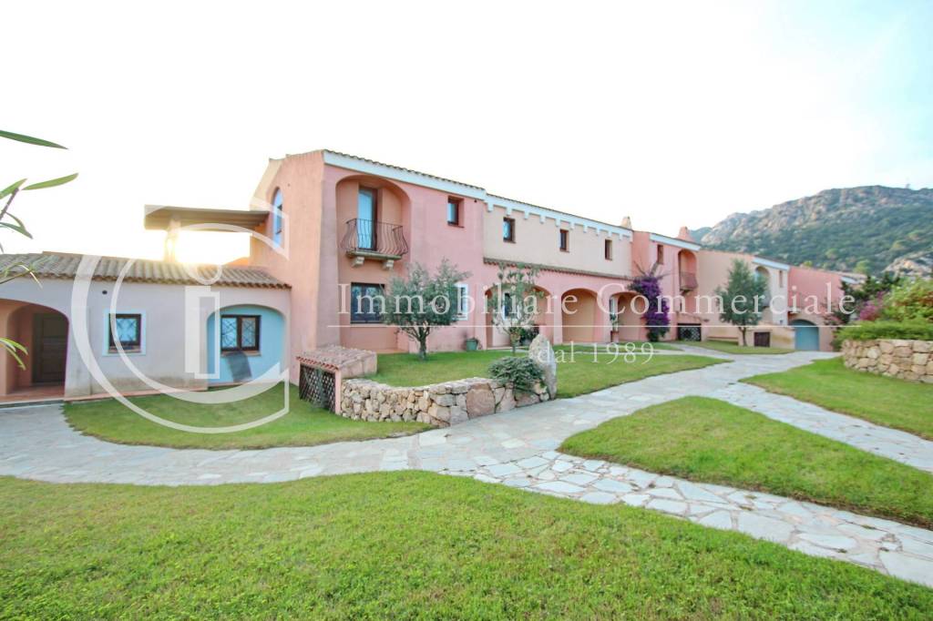 appartamento in vendita ad Arzachena in zona Capriccioli