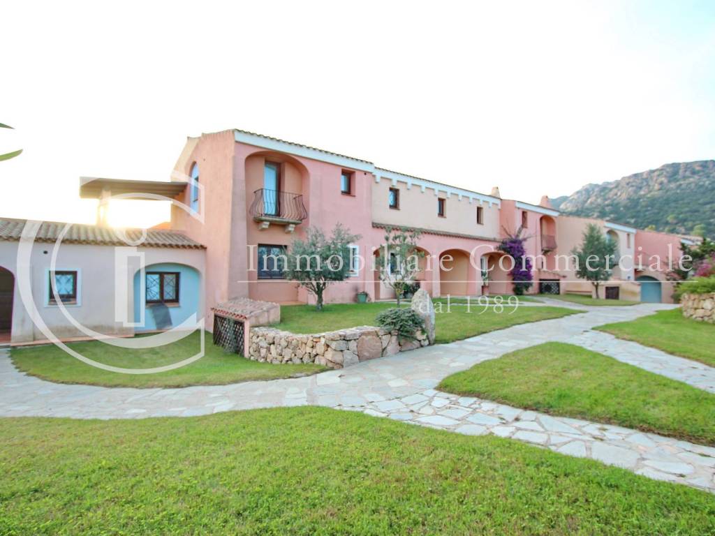 appartamento in vendita ad Arzachena