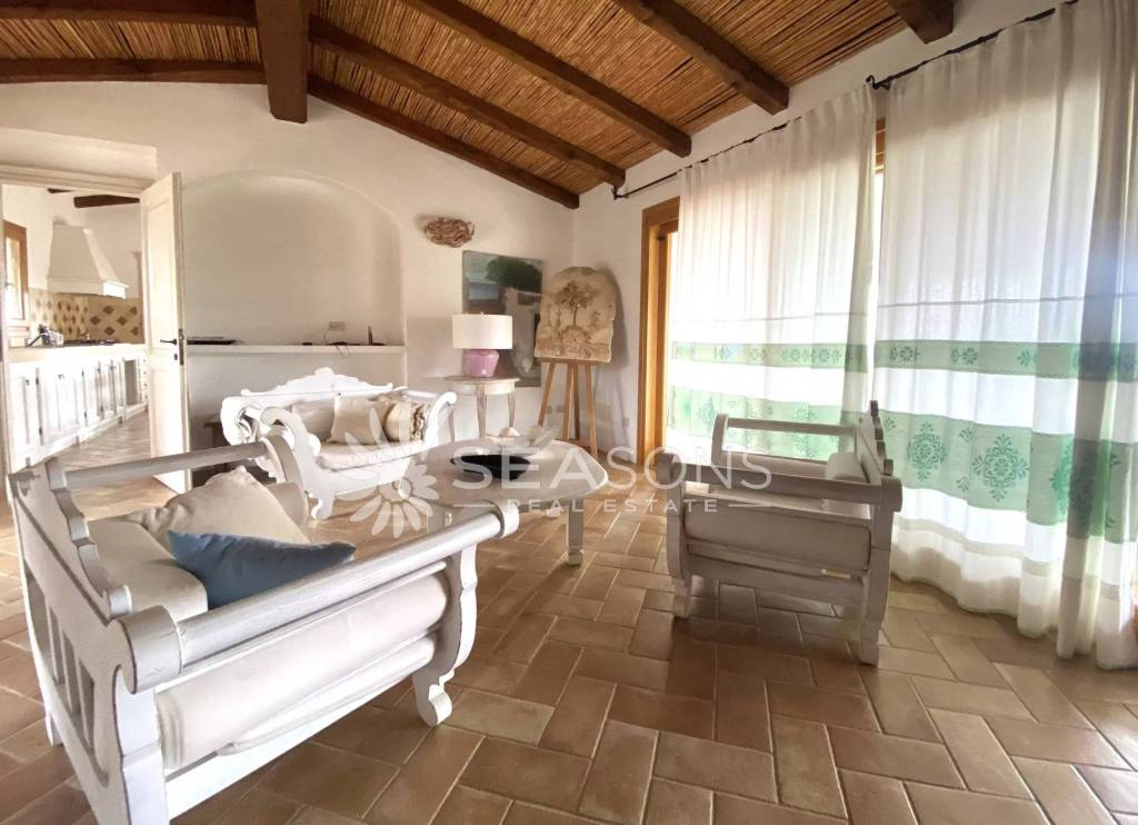 casa indipendente in vendita ad Arzachena in zona Cannigione