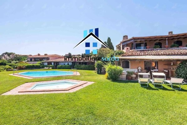 appartamento in vendita ad Arzachena in zona Porto Cervo