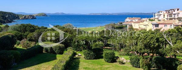 appartamento in vendita ad Arzachena