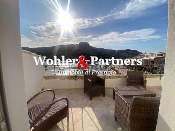 appartamento in vendita ad Arzachena in zona Poltu Quatu