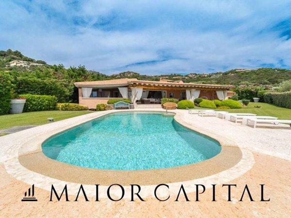 casa indipendente in vendita ad Arzachena in zona Porto Cervo