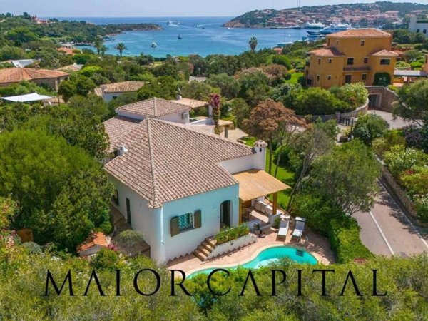 casa indipendente in vendita ad Arzachena in zona Porto Cervo
