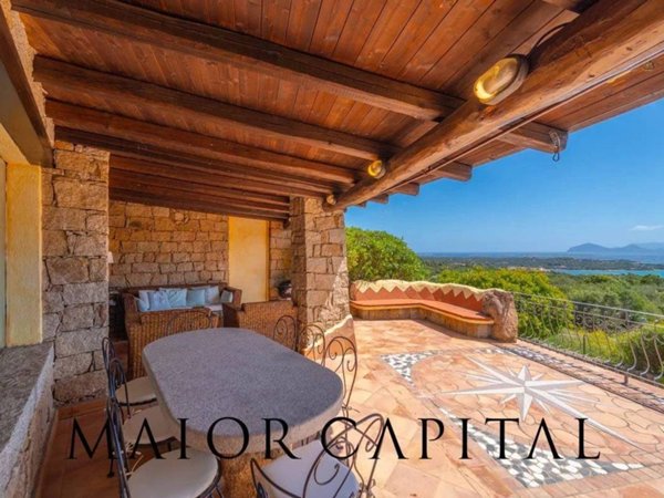 casa indipendente in vendita ad Arzachena in zona Porto Cervo