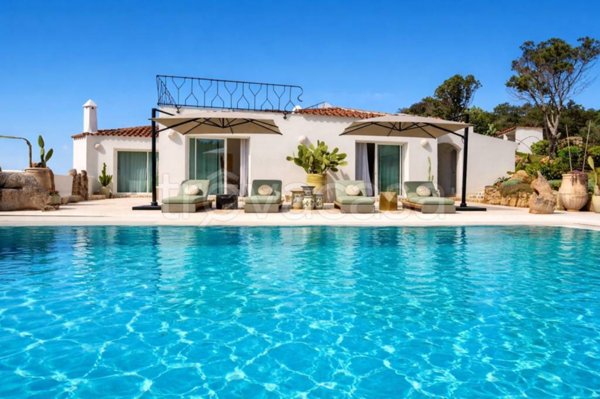 casa indipendente in vendita ad Arzachena in zona Porto Cervo
