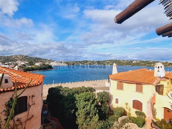 appartamento in vendita ad Arzachena in zona Porto Cervo