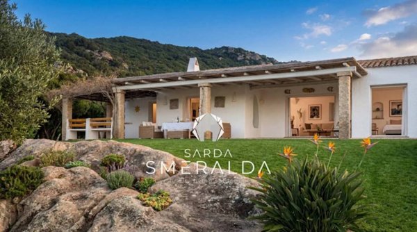 casa indipendente in vendita ad Arzachena in zona Porto Cervo