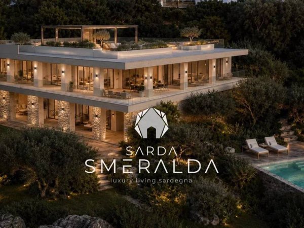 casa indipendente in vendita ad Arzachena in zona Baja Sardinia
