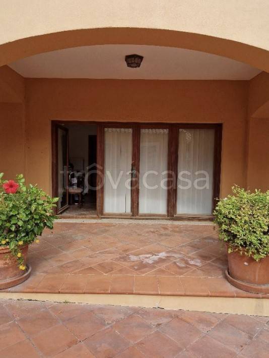 locale commerciale in vendita ad Arzachena in zona Porto Cervo