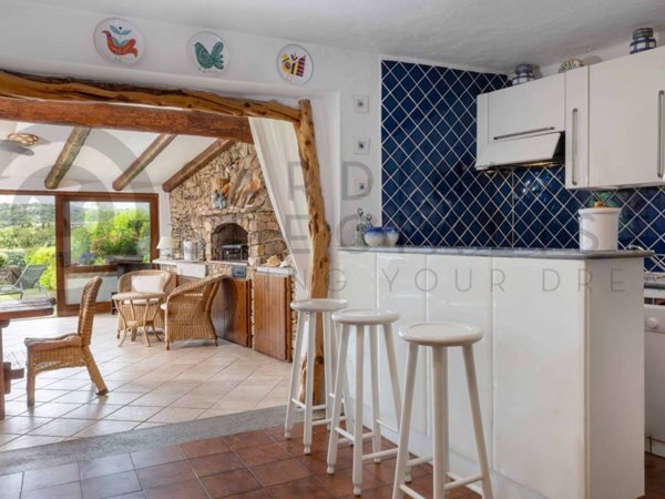 casa indipendente in vendita ad Arzachena in zona Baja Sardinia