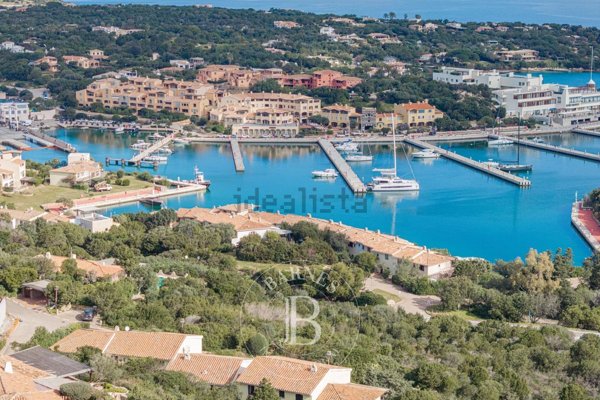 appartamento in vendita ad Arzachena in zona Porto Cervo