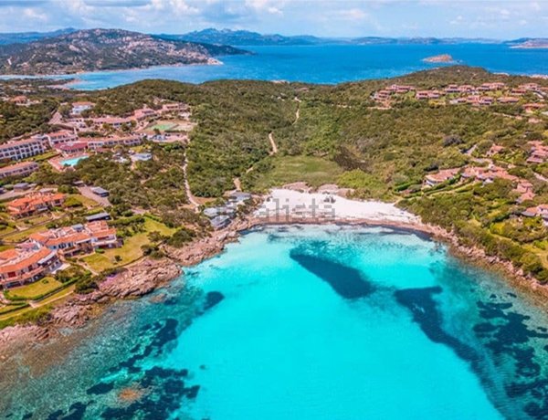 appartamento in vendita ad Arzachena in zona Porto Cervo