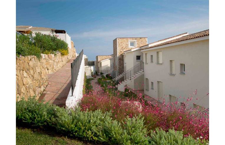 appartamento in vendita ad Arzachena in zona Baja Sardinia