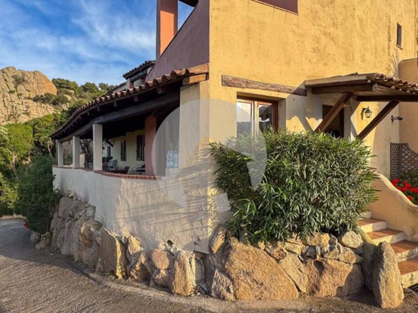 appartamento in vendita ad Arzachena in zona Porto Cervo