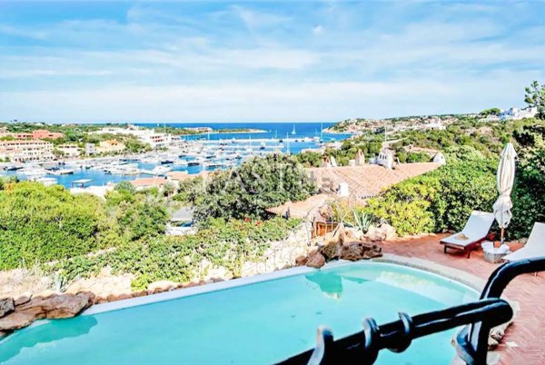 appartamento in vendita ad Arzachena in zona Porto Cervo