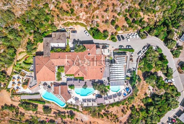 casa indipendente in vendita ad Arzachena in zona Capriccioli