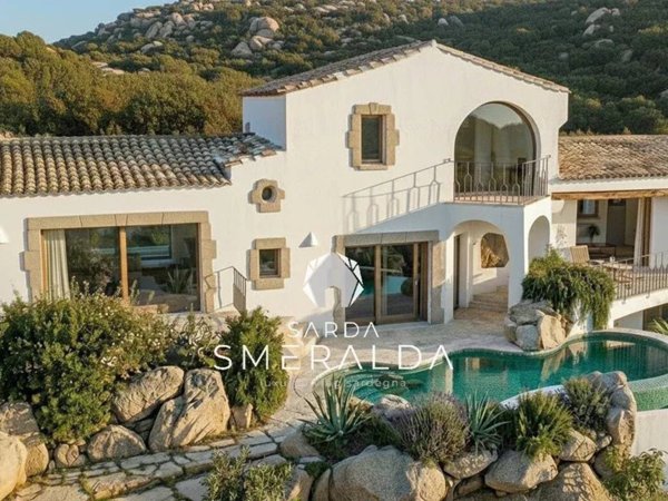 casa indipendente in vendita ad Arzachena in zona Porto Cervo