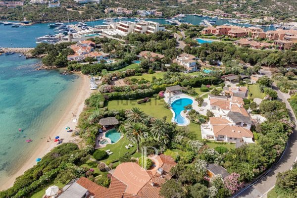 casa indipendente in vendita ad Arzachena in zona Porto Cervo
