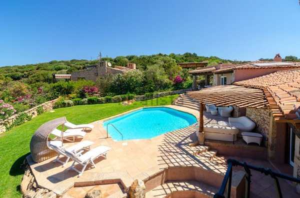 casa indipendente in vendita ad Arzachena in zona Porto Cervo